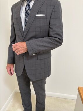 Gray Windowpane Men's Suit Blazer - Classic Tailored Fit from LANZA
